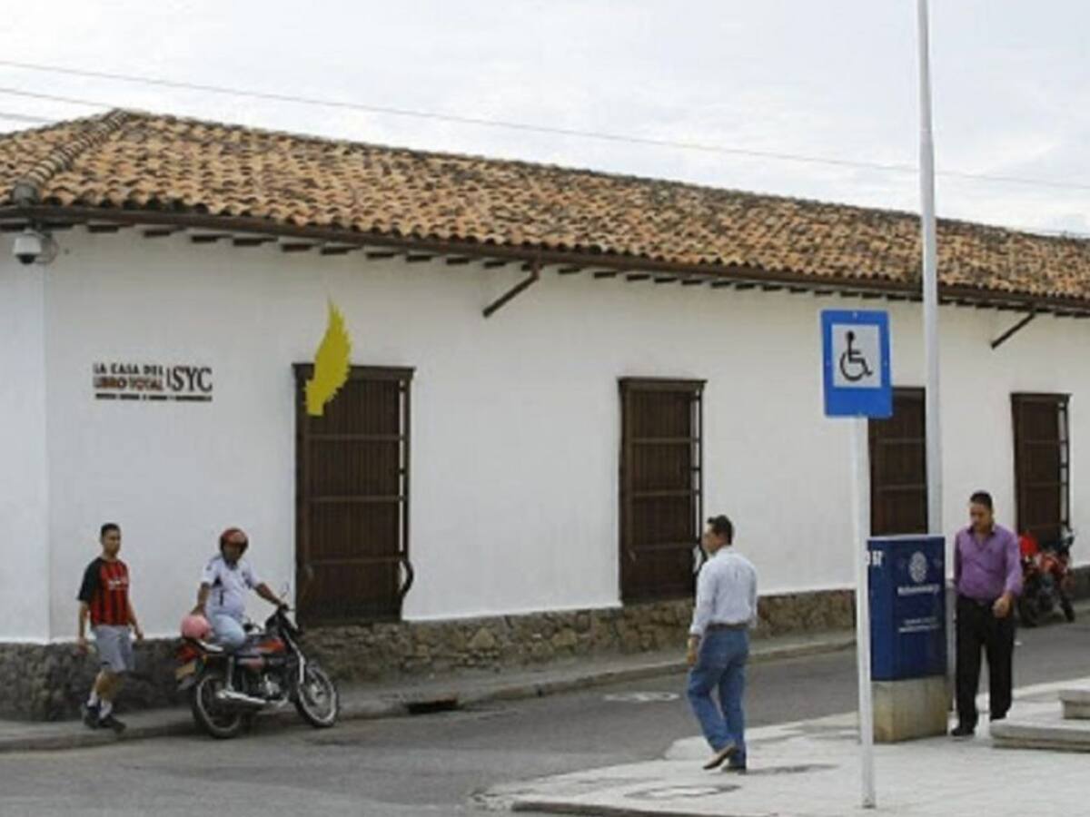 Extienden horario en la Casa del Libro para pago de impuesto vehicular