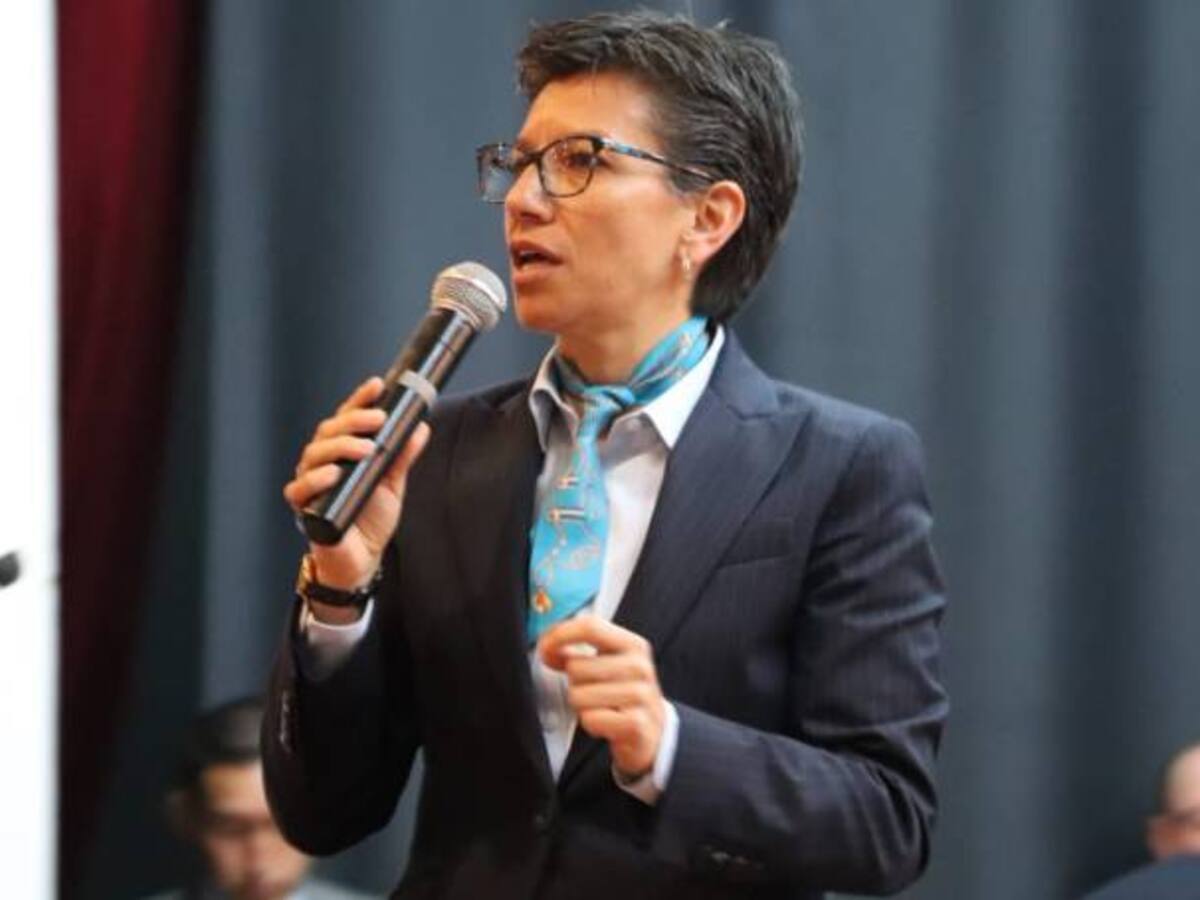 “Mi récord en asistencia es impecable”: Claudia López