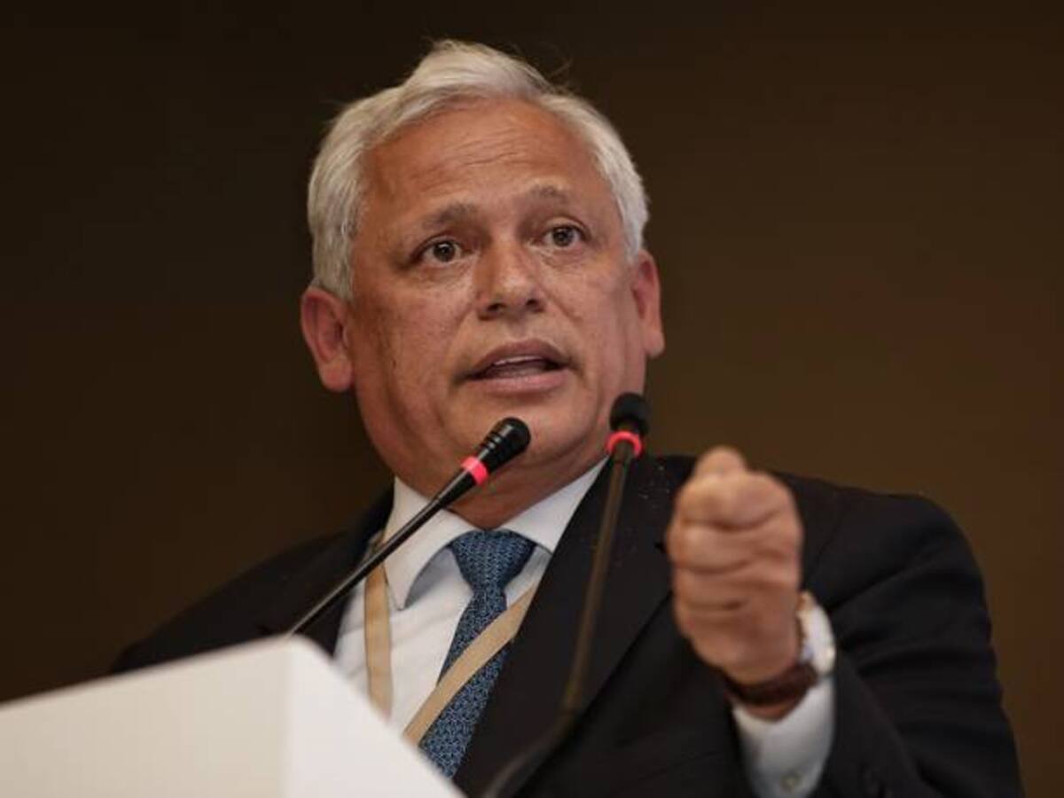 Corte no investigará al senador Hernán Andrade por el Cartel de la Toga