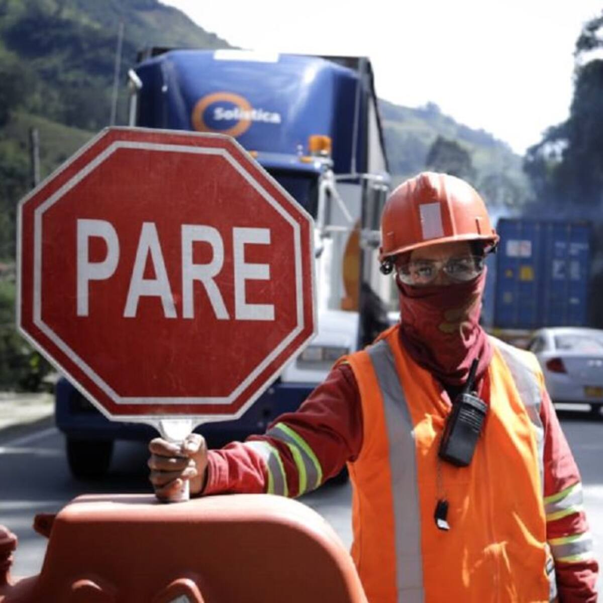 Si hay riesgo de derrumbe, la vía la línea se cierra por prevención: Invías