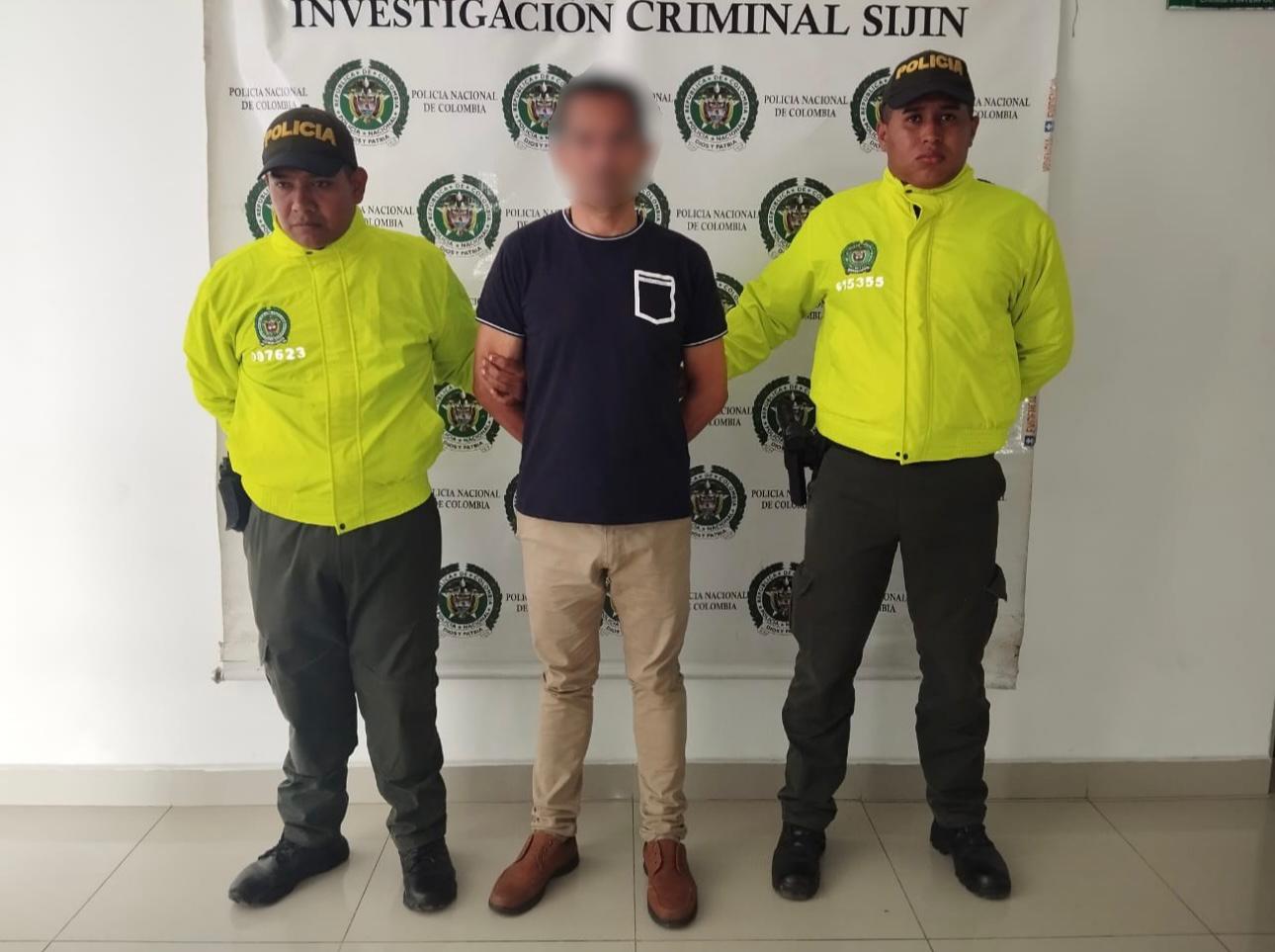 A la cárcel docente acusado de abusar de una de sus estudiantes. Foto: DENOR.