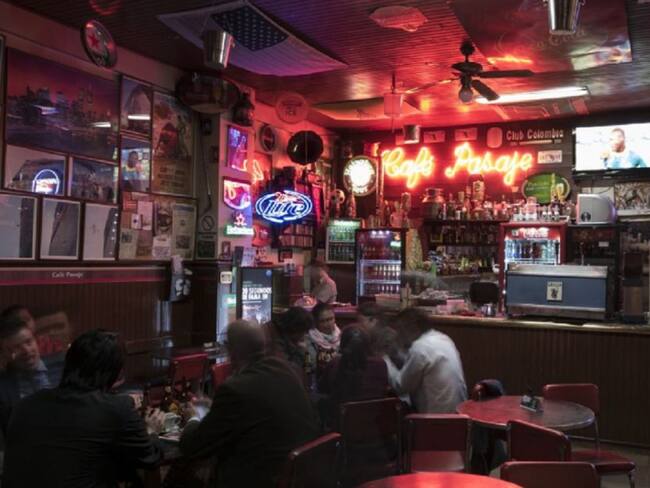 Proponen incentivos a quien muestre el carné de vacunación en establecimientos nocturnos