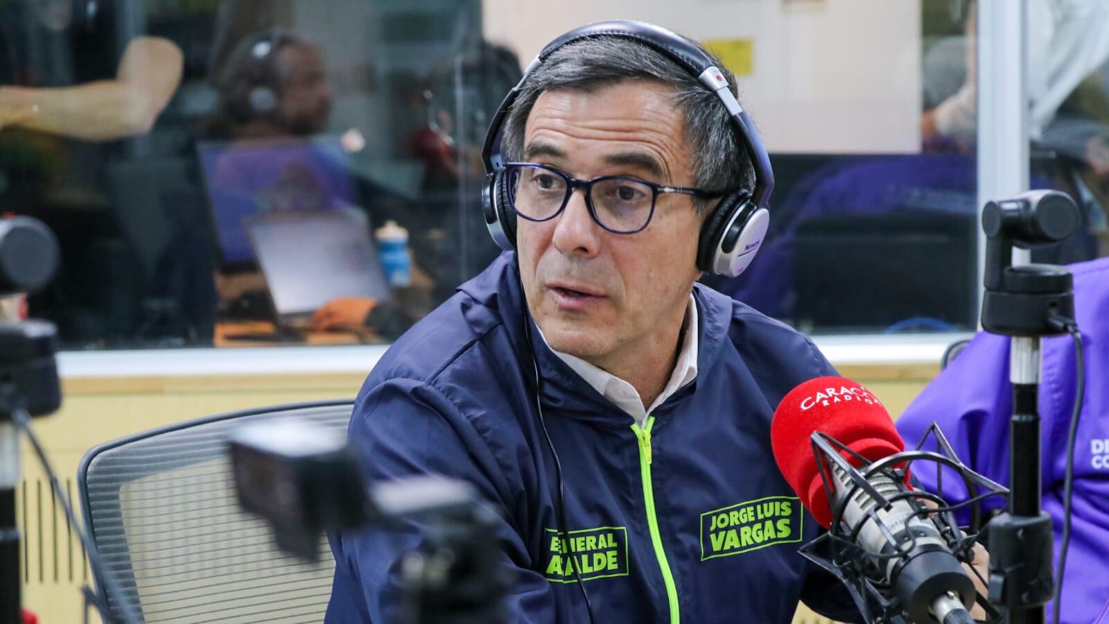 Candidato a la Alcaldía de Bogotá, Jorge Luis Vargas, en el debate Hora 2023. Foto: Caracol Radio.