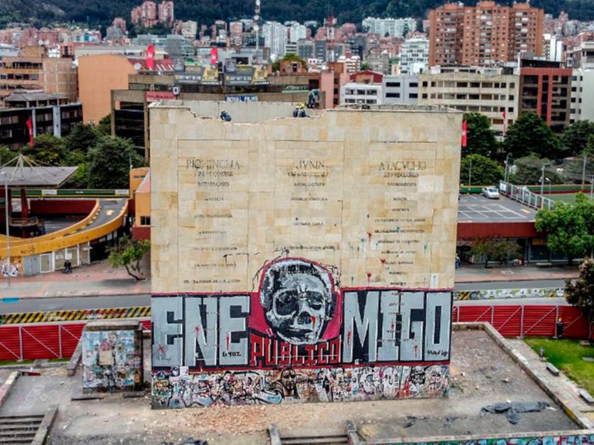 Fotos: Comenzó la demolición del monumento de Los Héroes en Bogotá