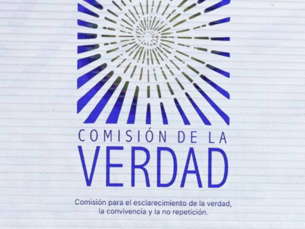 Exfarc y exparamilitares piden ser escuchados en la Comisión de la Verdad