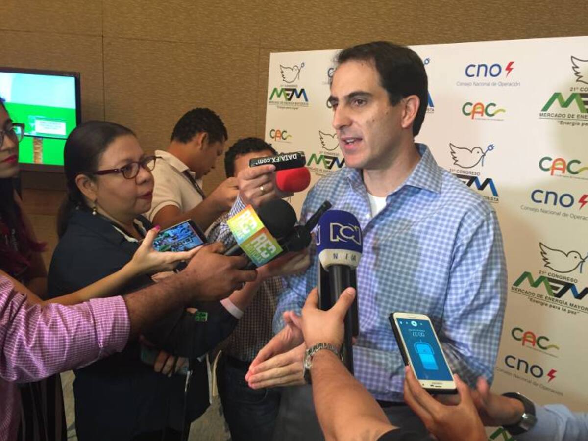 Gobierno alista sanciones para quienes derrochen energía en época de niño