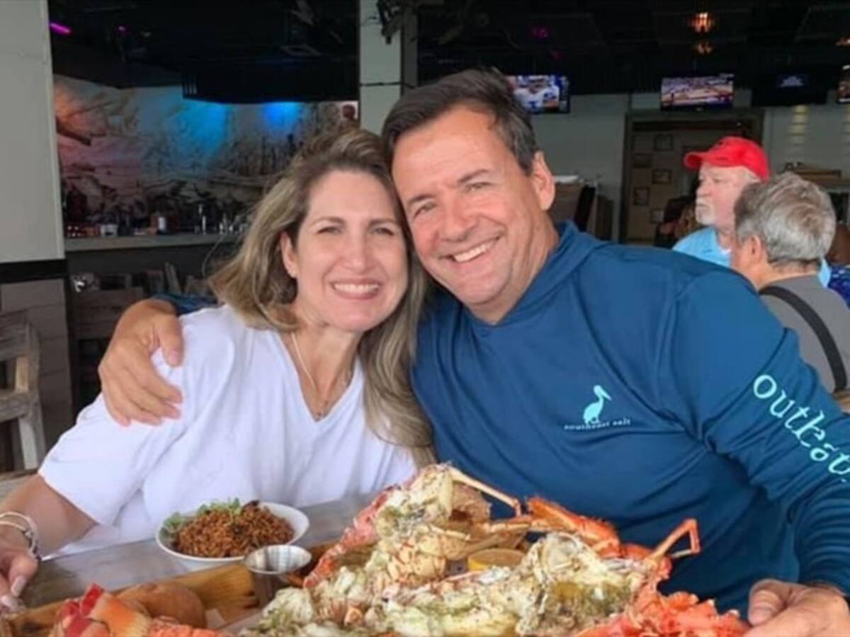 Michelle busca a su padre Gil Guerra, desaparecido en el derrumbe de Miami