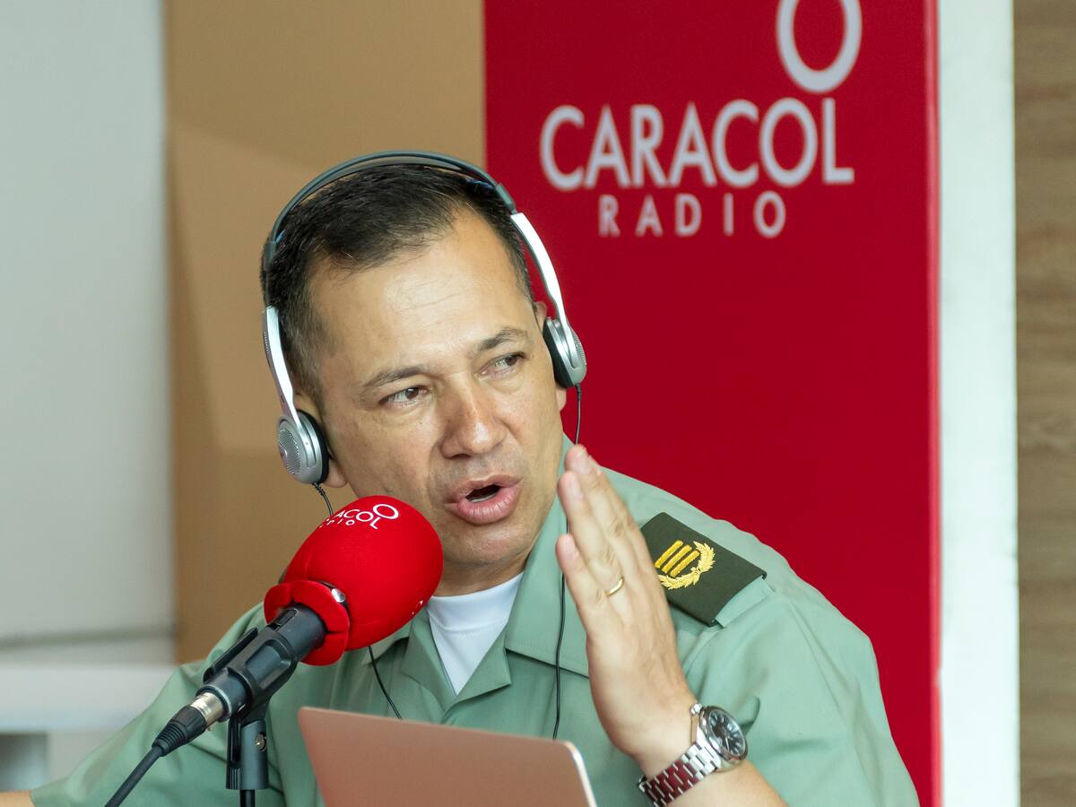 General Henry Bello deja Bucaramanga y asume comando en Cali