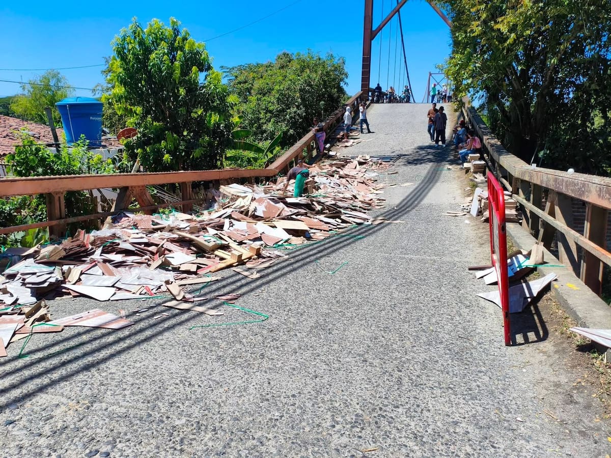 Piden acelerar reconstrucción del puente Mariano Ospina afectado por terremoto en el Valle del Cauca