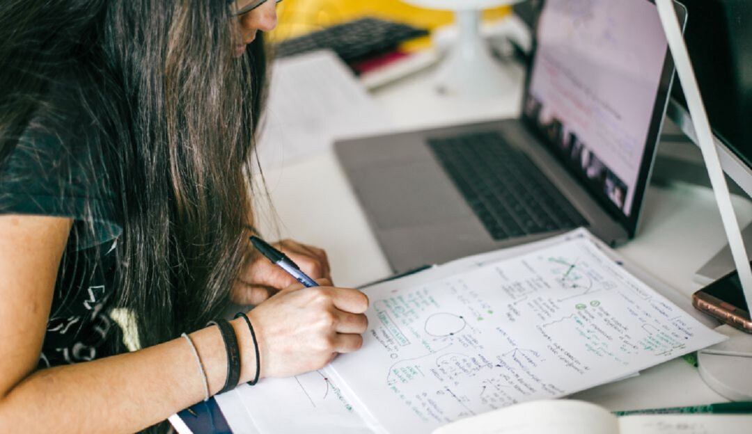 Autoridades educativas diseñan estrategia para recuperar las clases