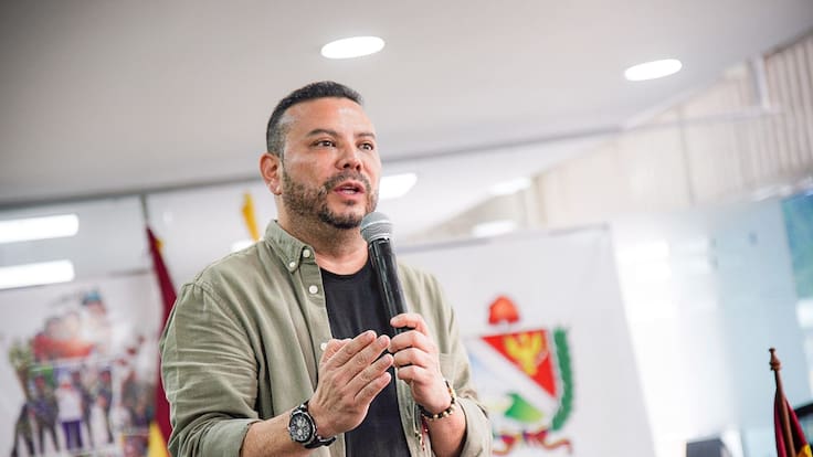 “El problema no es lo público, el problema son los funcionarios”: Alexander Castro