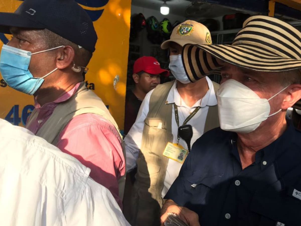 Expresidente Uribe fue abucheado en su visita a Santa Marta