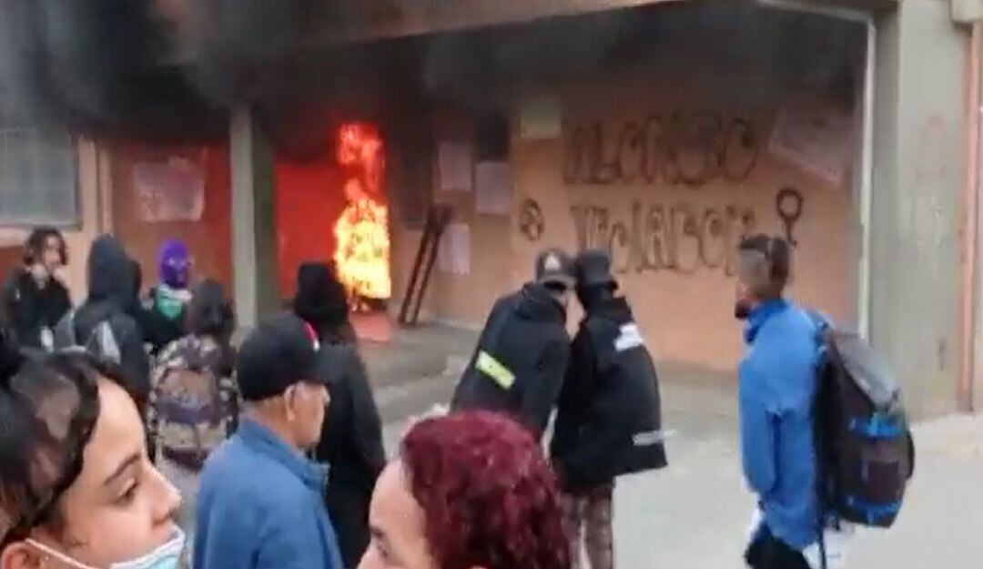 Desmanes en colegio distrital