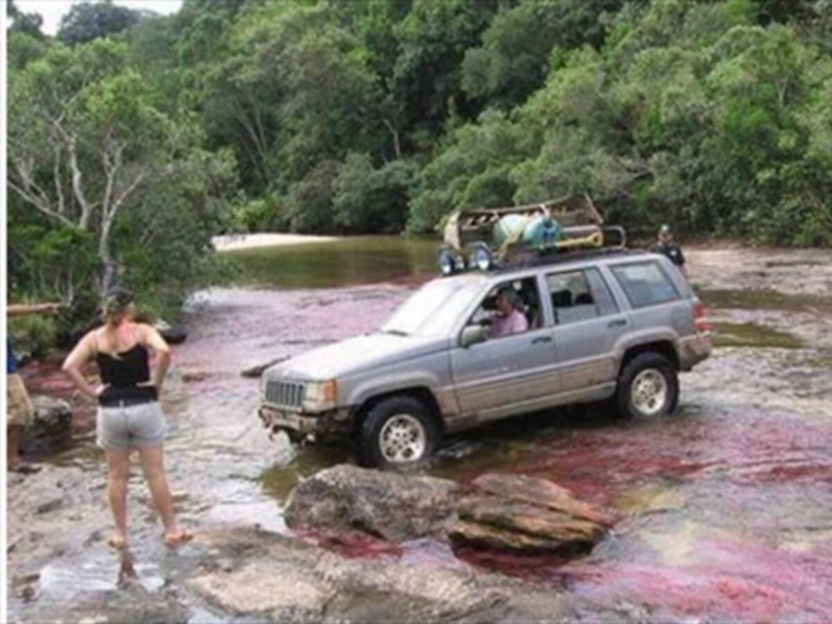 MinAmbiente abrió investigación por entrada de carros a Caño Cristales