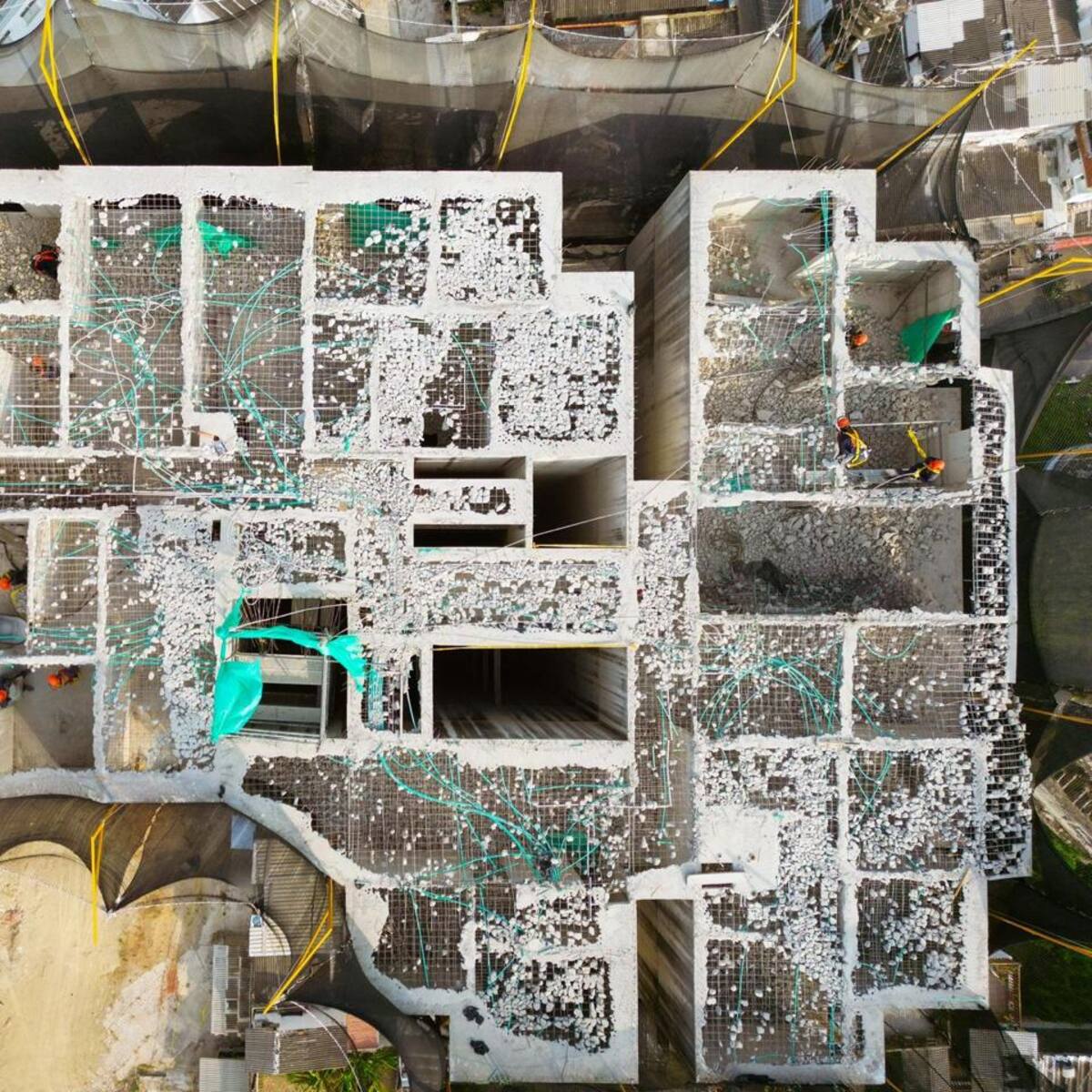 “Aquarela, dos abajo y contando”: el mensaje de Dumek Turbay sobre desmonte del edificio