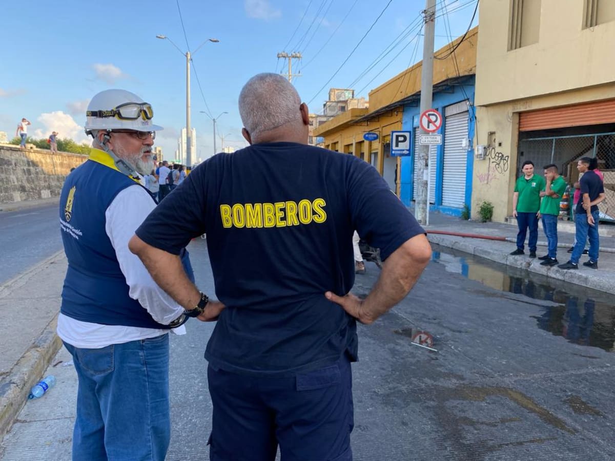 Gestión del Riesgo gestiona la donación de una máquina de Bomberos para Cartagena