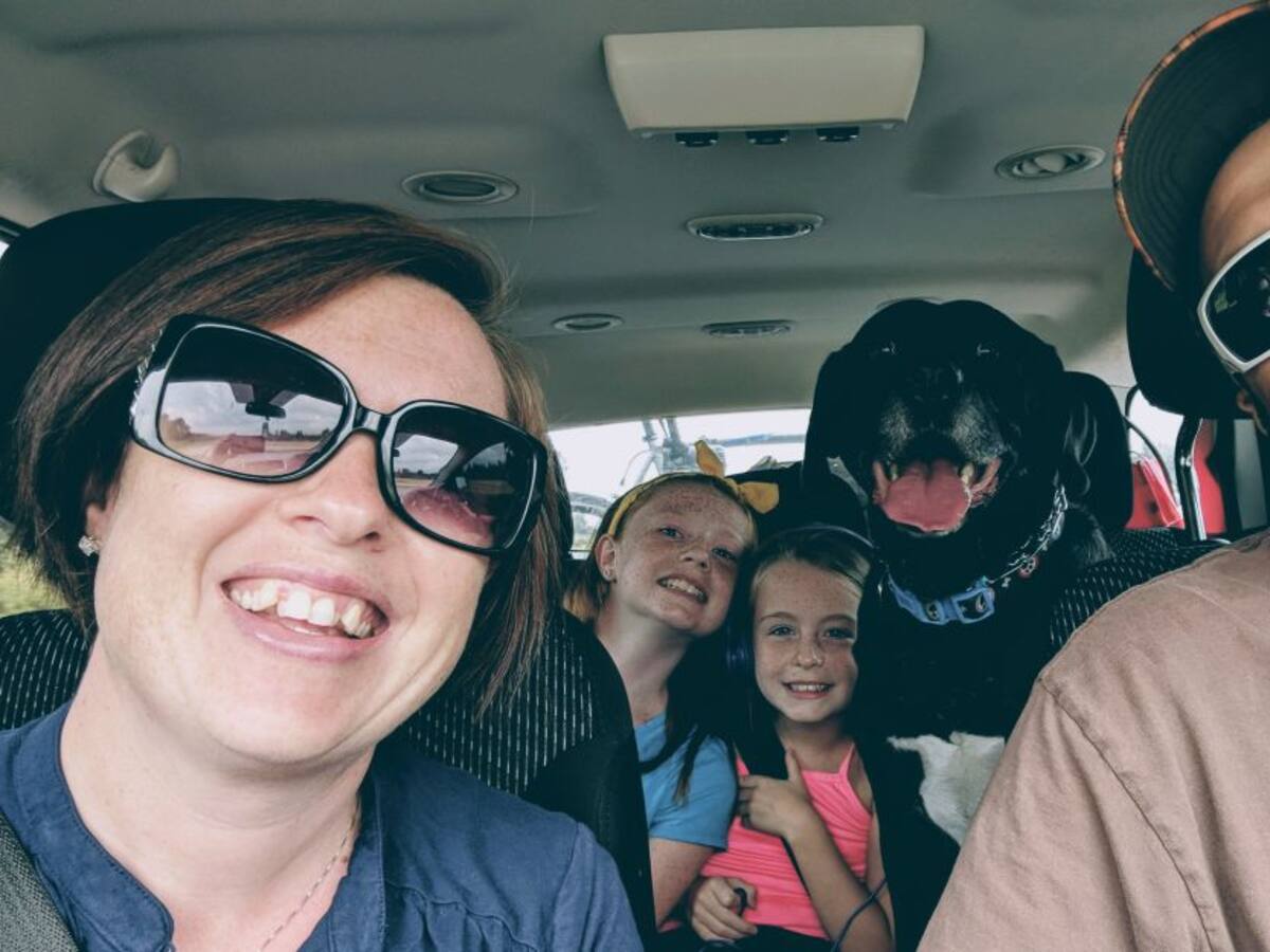 Guía práctica para garantizar la seguridad de los niños en el carro