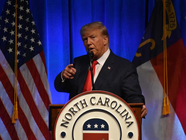 El expresidente de los Estados Unidos, Donald Trump, durante un mitín político en Carolina del Norte. 
(Foto:    Kyle Mazza/Anadolu Agency via Getty Images)
