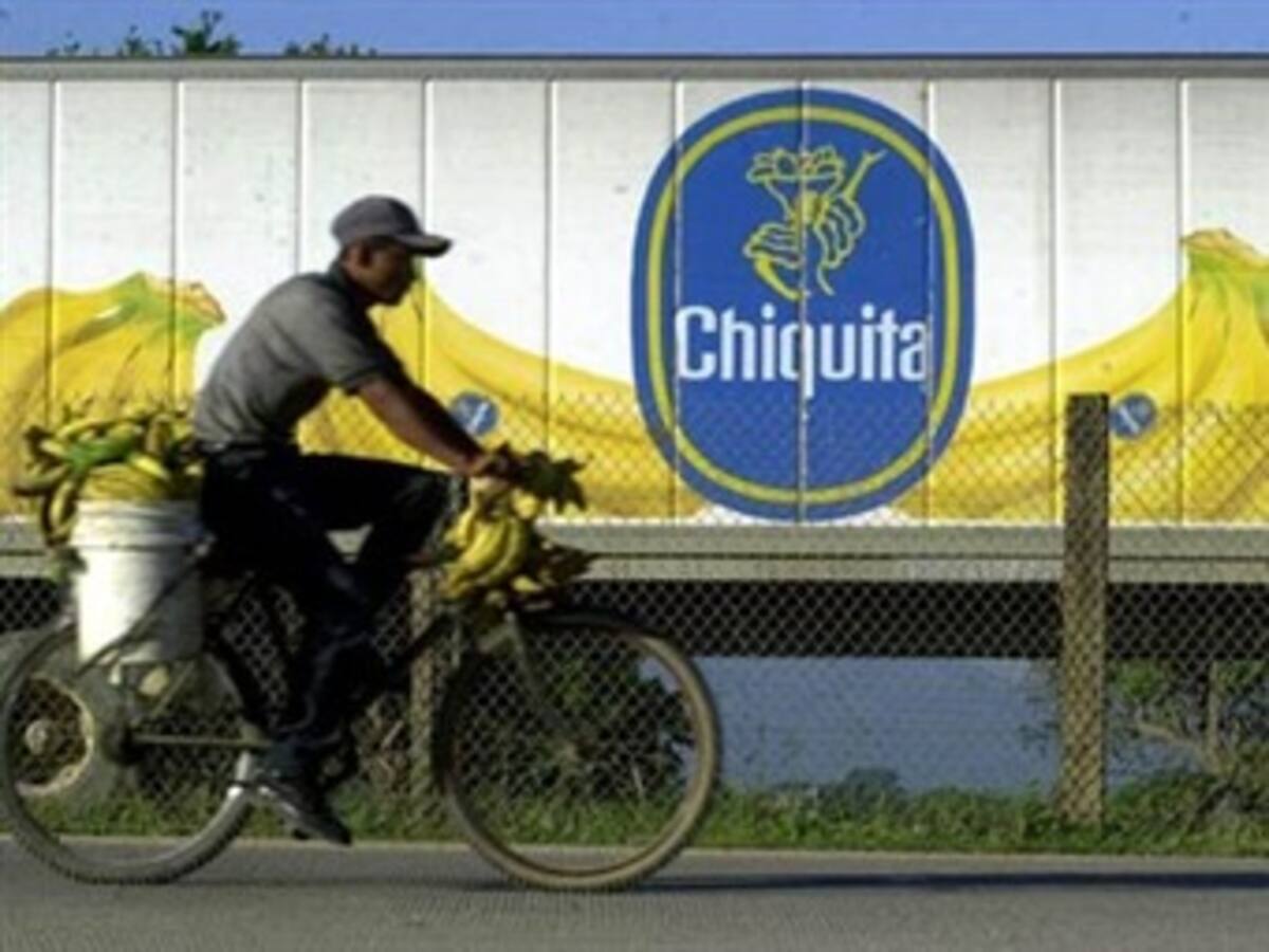 Víctimas de paramilitares celebraron reapertura de investigación contra Chiquita Brands