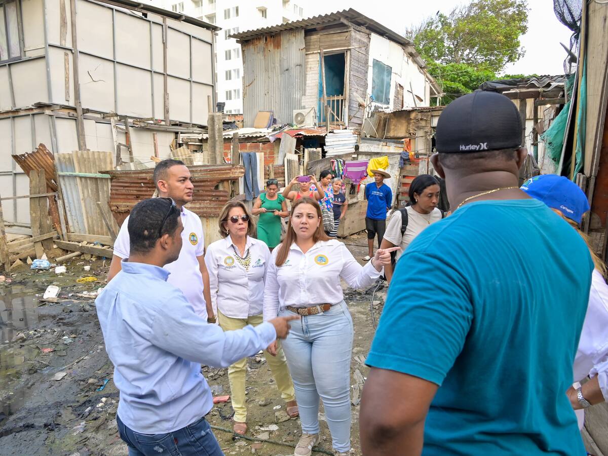 Buscan soluciones de vivienda para reubicar a familias en La Unión