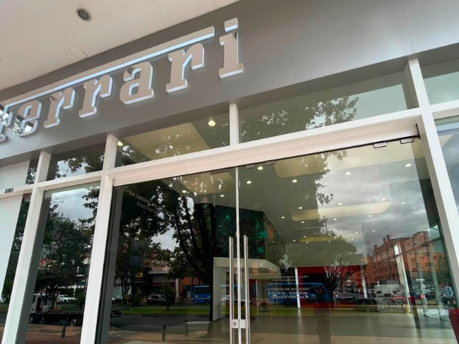 Tras quejas, SIC pidió información a concesionario de Ferrari sobre entregas y contrato con EE. UU.