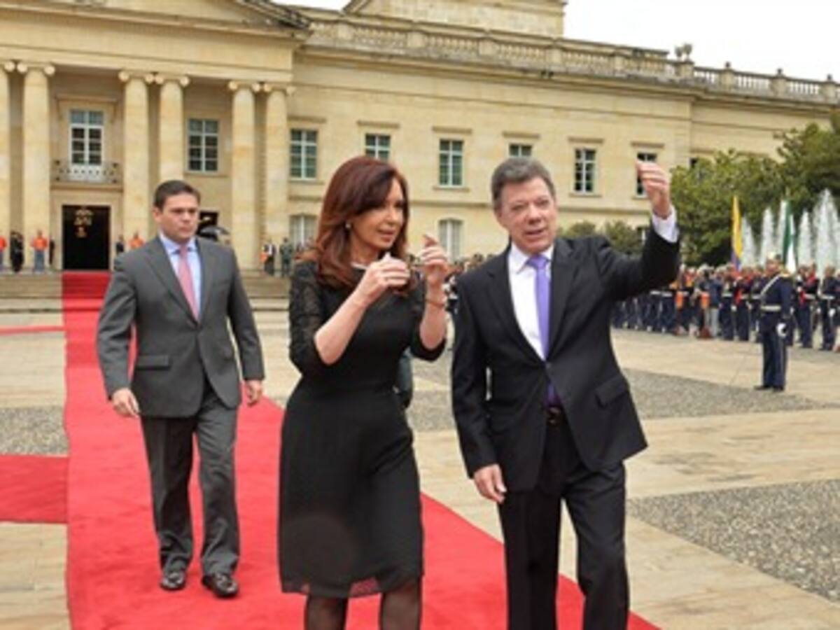 Sólo los necios y quienes no quieren a Colombia se oponen a la paz: Fernández de Kirchner