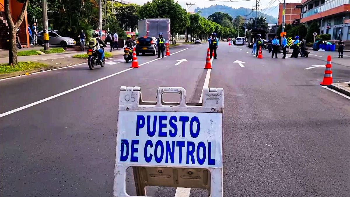 Amplían plazo para solicitar exención de pico y placa para vehículos híbridos en Medellín