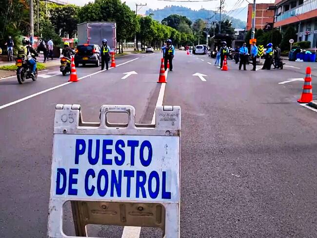 Amplían plazo para solicitar exención de pico y placa para vehículos híbridos en Medellín