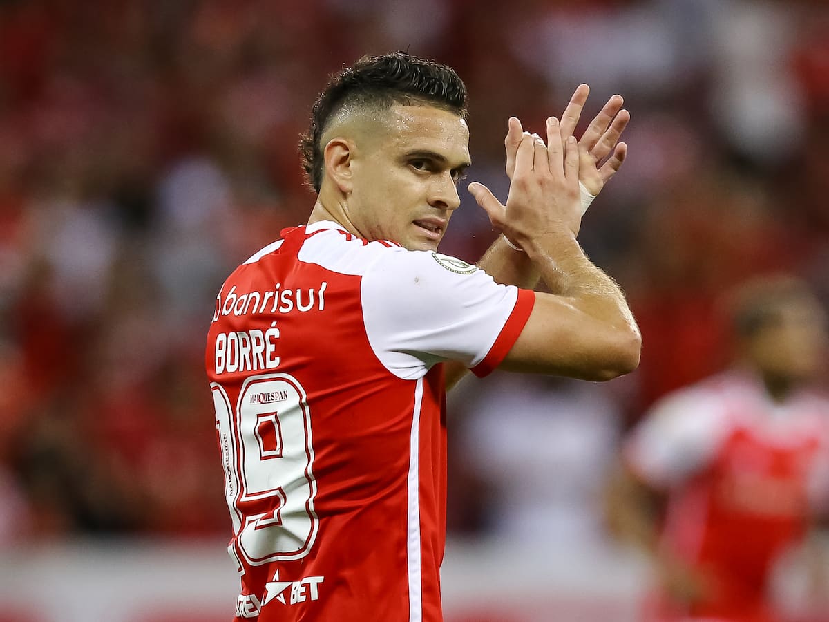 Rafael Santos Borré comandó la victoria de Internacional sobre Fluminense: vea acá su gol