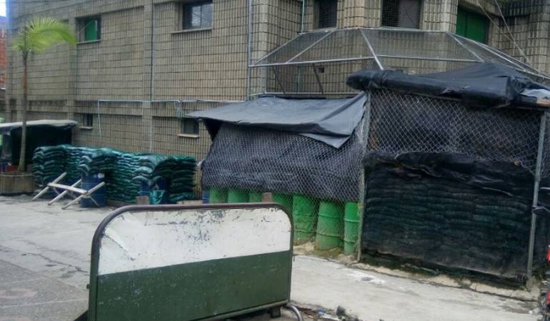 Las trincheras fueron fundamentales para evitar muertes de los Policías mientras eran atacados.