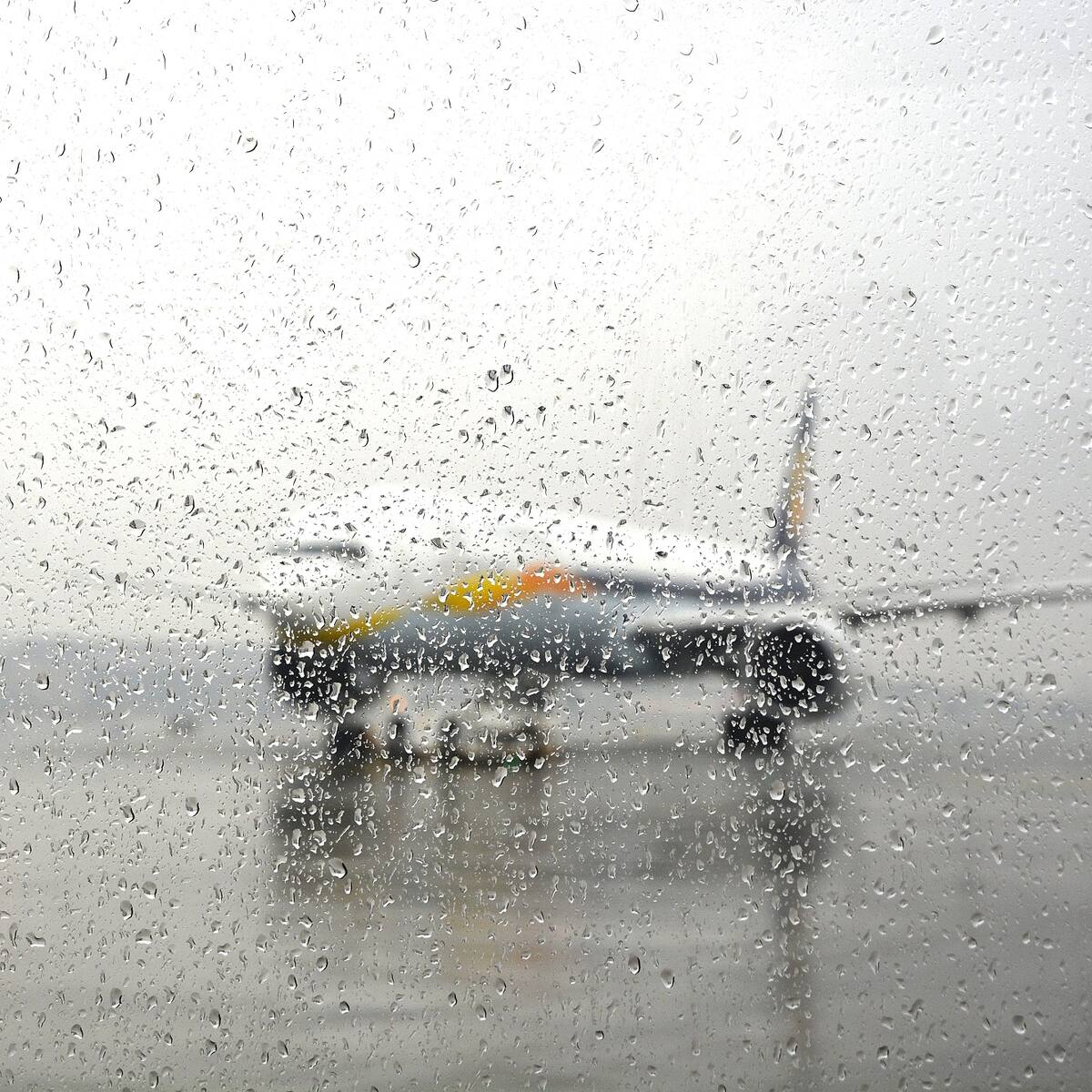 Al menos 680 vuelos cancelados y más de 1.000 retrasados por invierno en EE.UU.