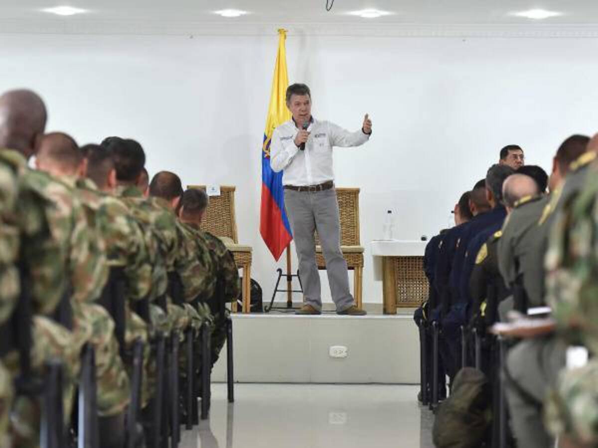 Las fuerzas militares están a la espera de instrucciones tras la firma del cese bilateral al fuego