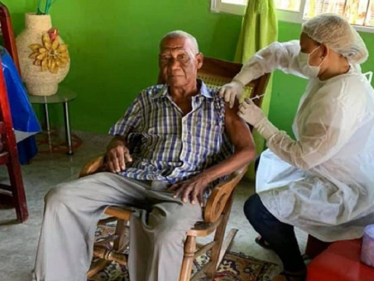 Más de 2.000 vacunas se aplicaron en Santa Catalina, Bolívar