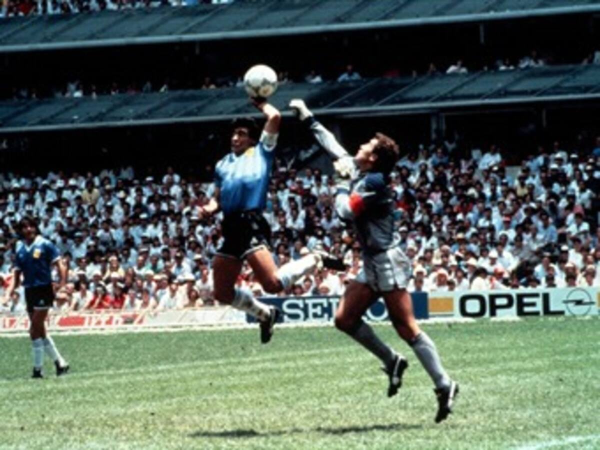 Los errores arbitrales más recordados en el fútbol mundial