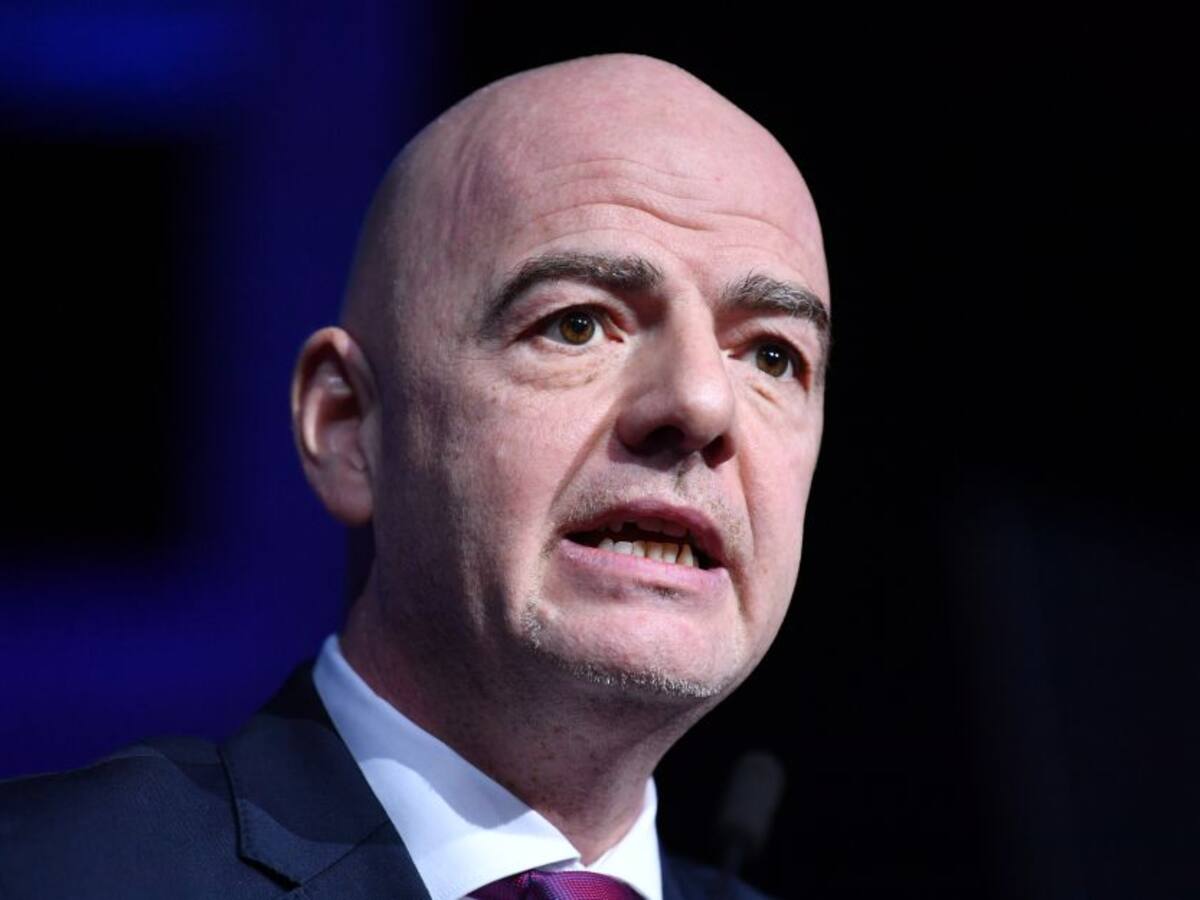 Infantino propone “nuevos formatos y menos torneos” tras coronavirus