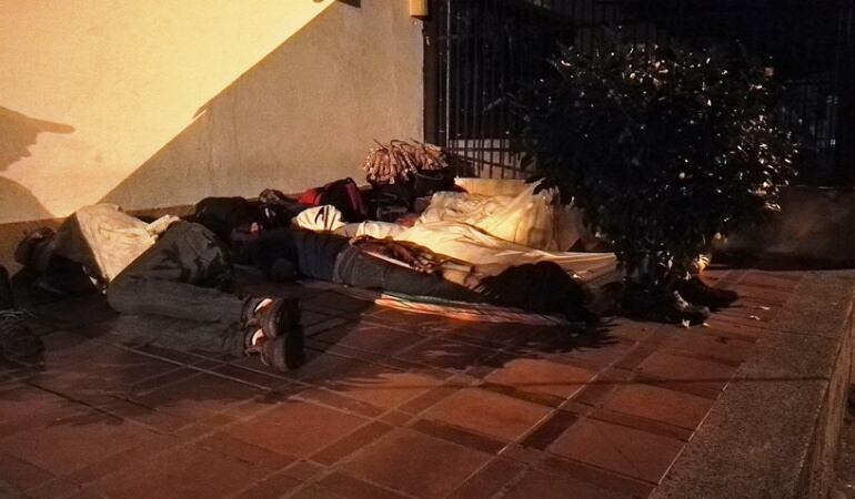 Venezolanos durmiendo en las calles de Cúcuta