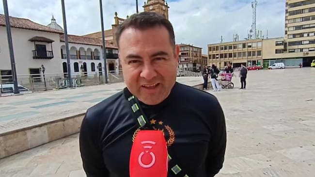 Cabo José Yefer Rubio Calixto, integrante del Cuerpo de Bomberos Voluntarios de Tunja / Foto: Caracol Radio.