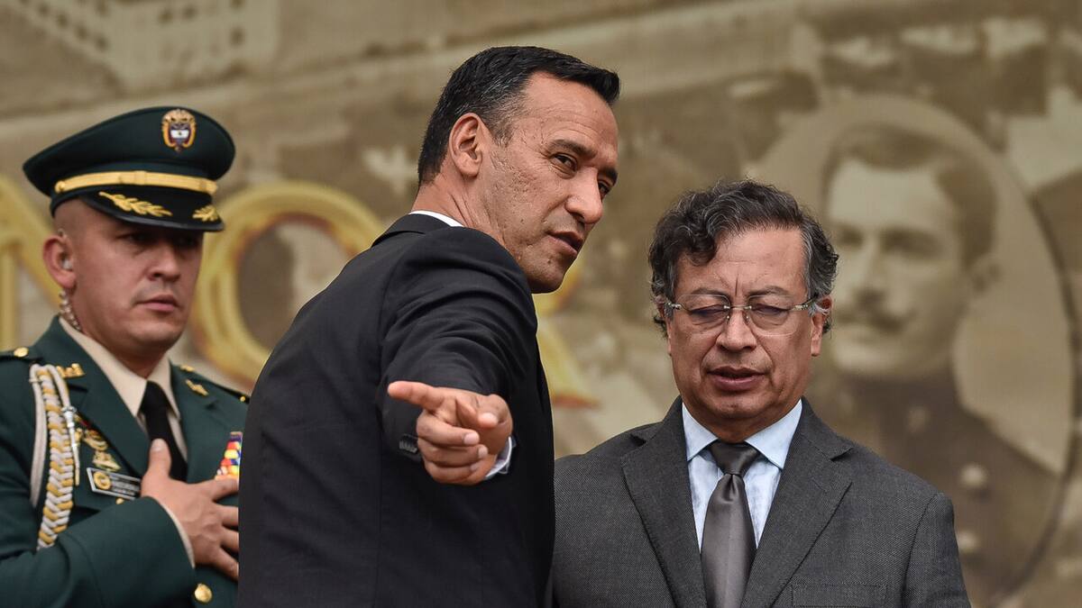 Petro advierte cambios en el Ejército si se comprueba incompetencia ante hostigamiento en Buenos Aires, Cauca