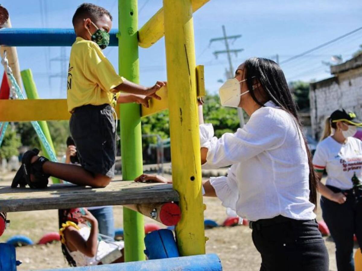 Gobernación de Bolívar entrega parque remodelado en Nelson Mandela