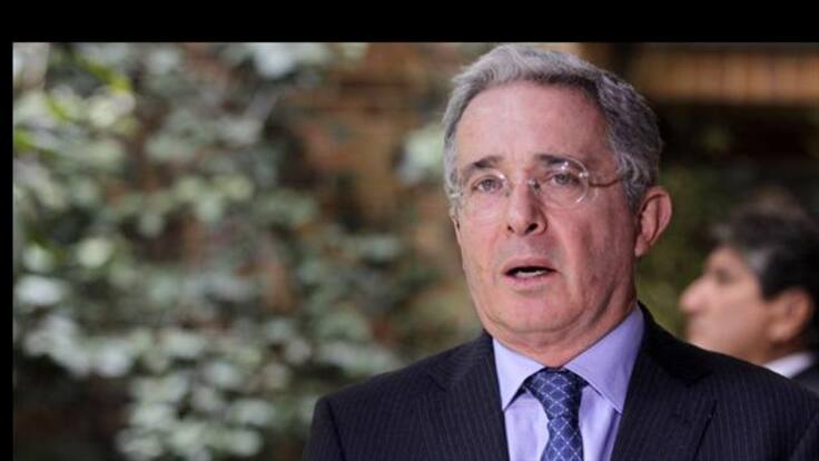 ​Humberto de la Calle participa indebidamente en política: Uribe