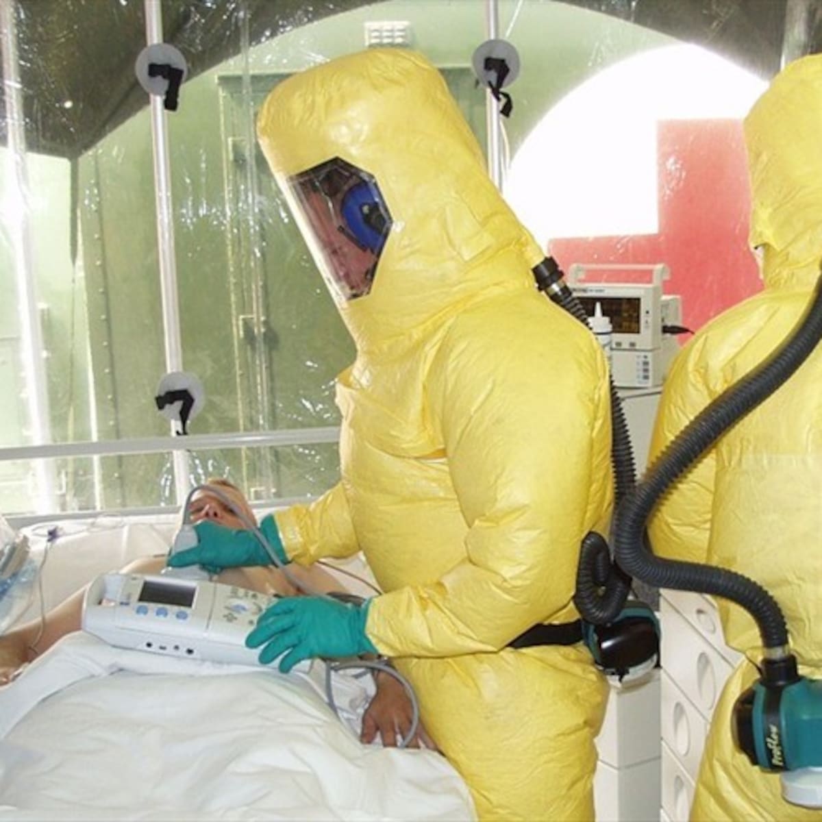Anuncian ensayos de vacunas contra ébola antes de noviembre