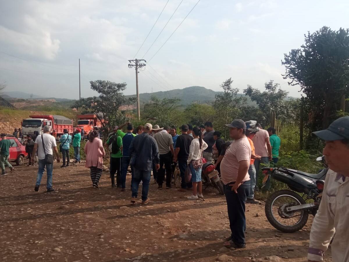 Reparación de vías, empleo y salud son las peticiones de la comunidad en Urimaco