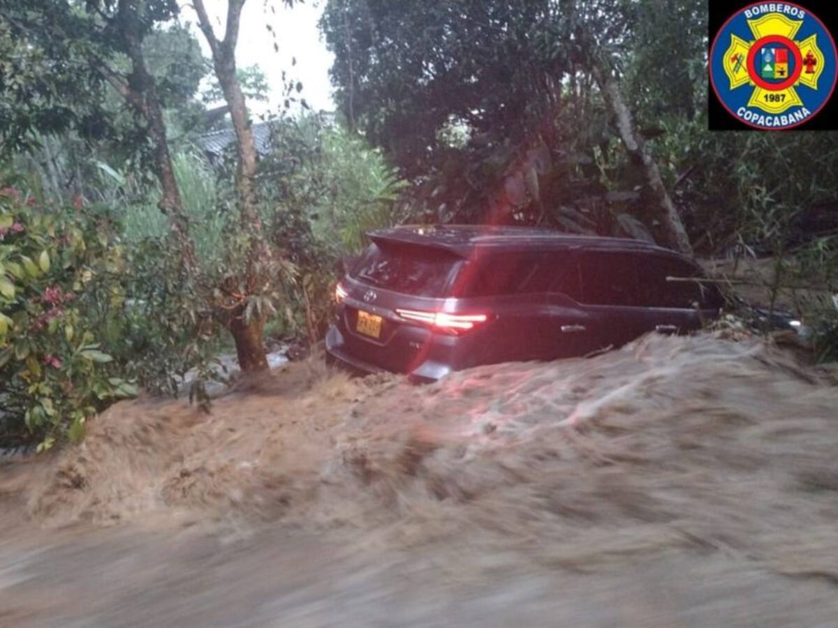 3 quebradas del Valle de Aburrá llegaron a alerta roja por desbordamiento