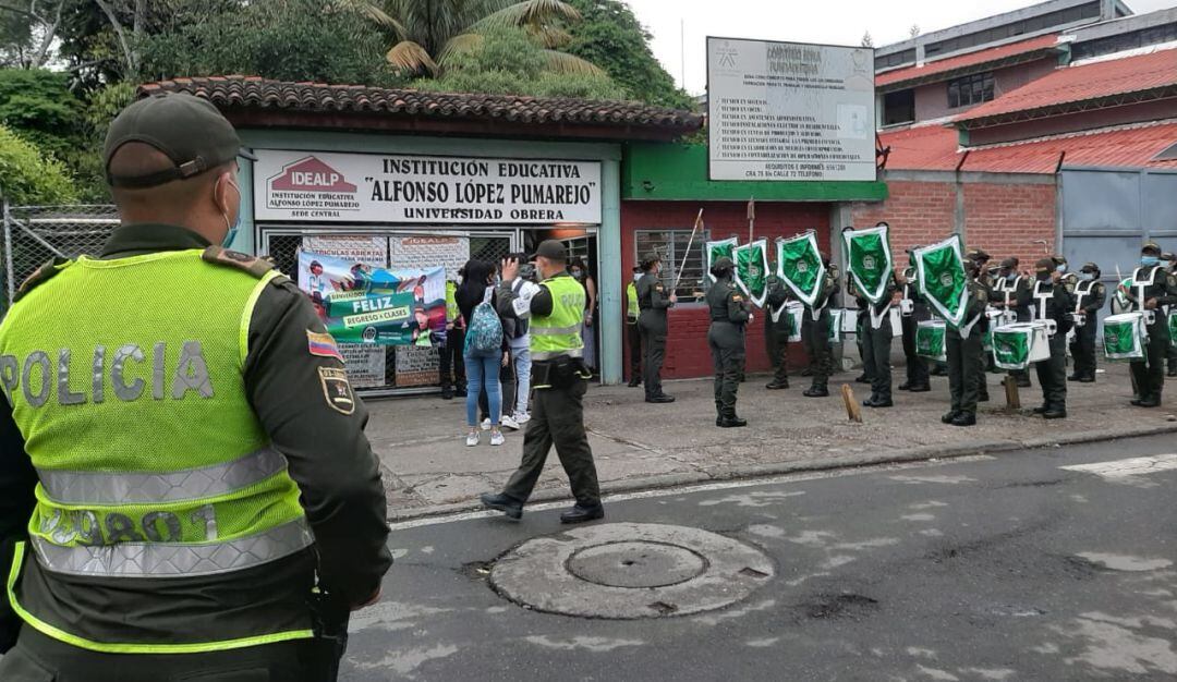 Policía acompañará de manera permanente a los estudiantes de Cali