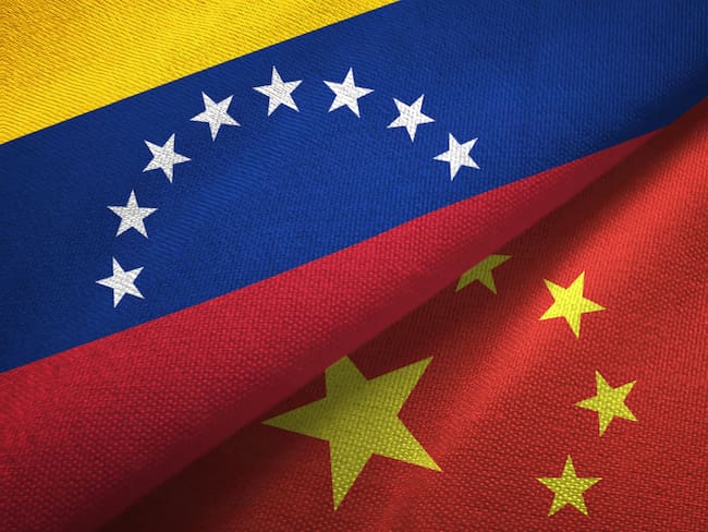 Banderas de China y Venezuela, imagen de referencia. Foto: Getty Images.