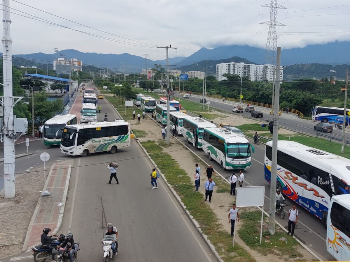 Santa Marta se paraliza por disputa administrativa entre empresa Transporte Sensación y la Terminal