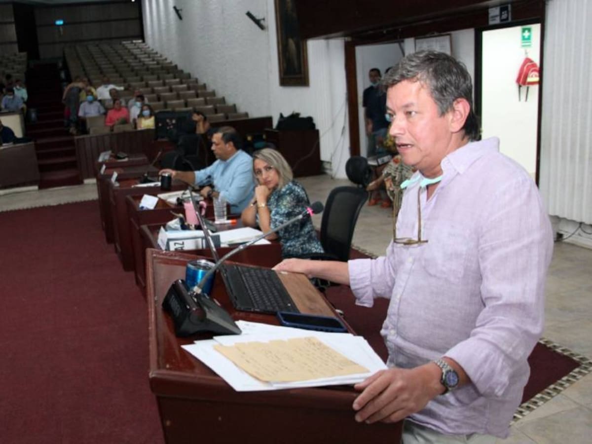 Diputados analizaron posible venta de Electrohuila