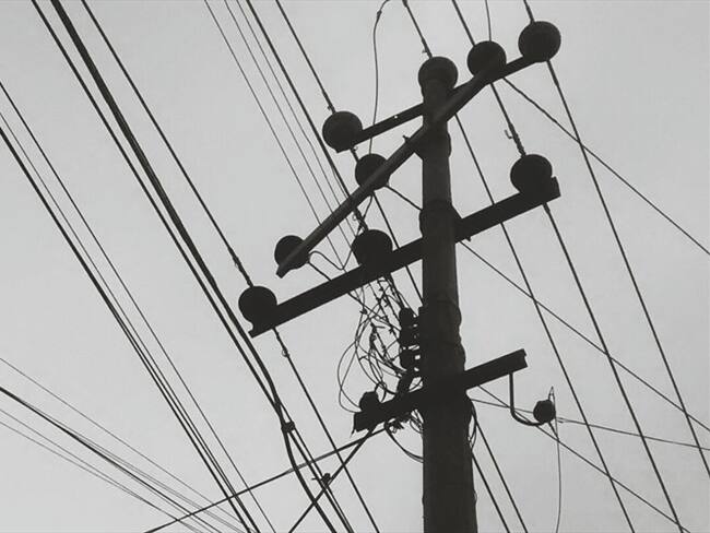 Sujetos armados atentan contra la infraestructura eléctrica en Cauca. Foto: Getty Images