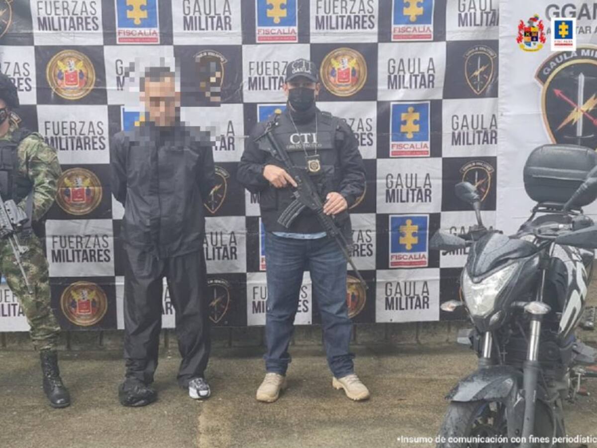 Capturan a policía recibiendo $7 millones de una extorsión en Bello