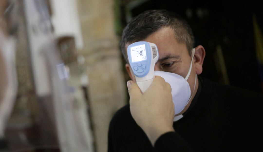 Bogotá elimina toma de temperatura y otras “poco efectivas” contra el Covid